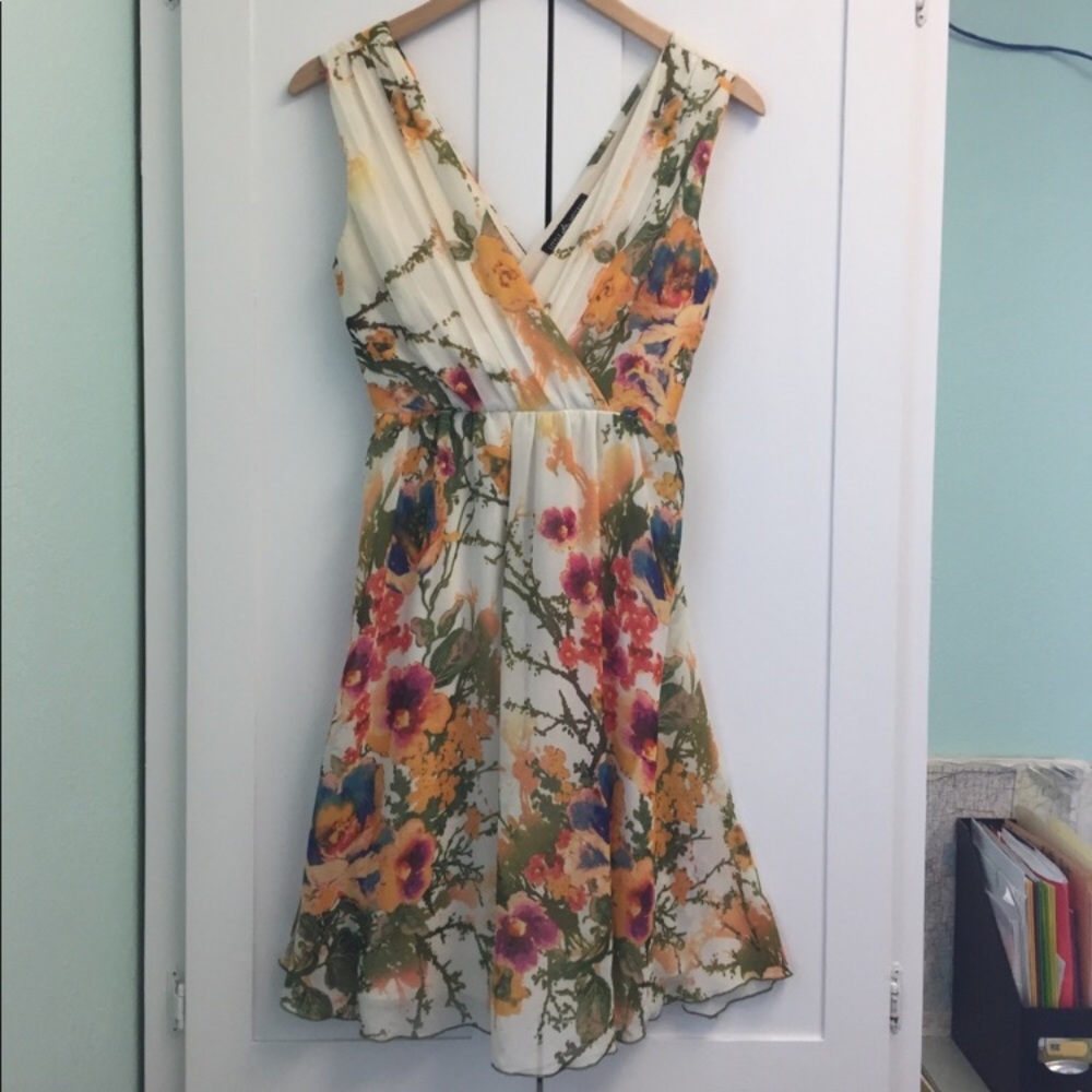 NWT Little Mistress London Floral Dress - Size 6